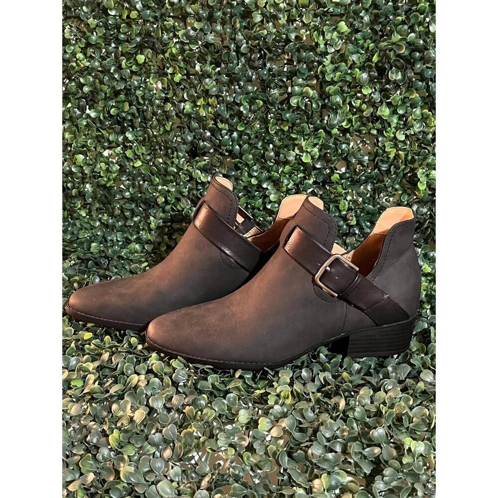 New Black Booties women size 7 Wonderly